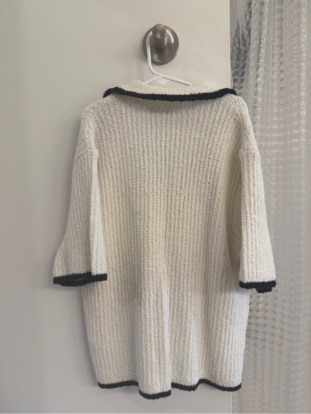 Abercrombie & Fitch Cream Cardigan with Black Trim - Picture 5 of 5